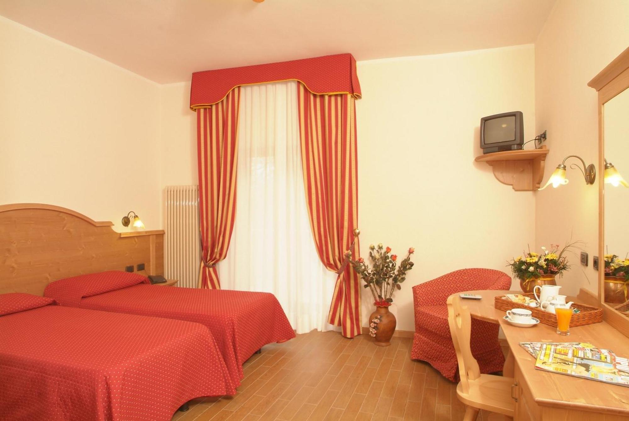 Hotel Fai Fai della Paganella Eksteriør bilde