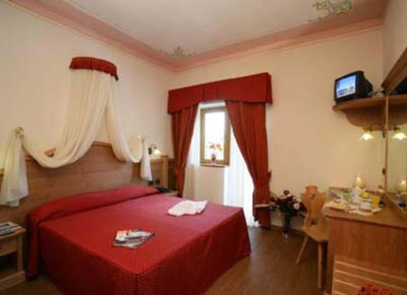 Hotel Fai Fai della Paganella Eksteriør bilde
